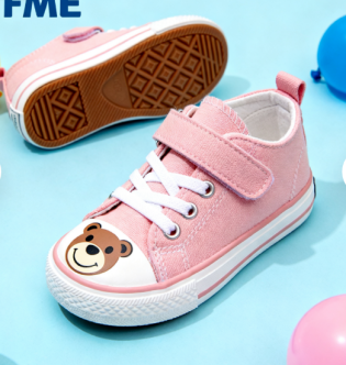 children's shoes